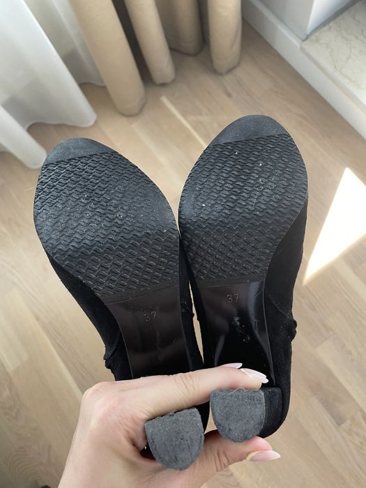 Cizme piele intoarsa