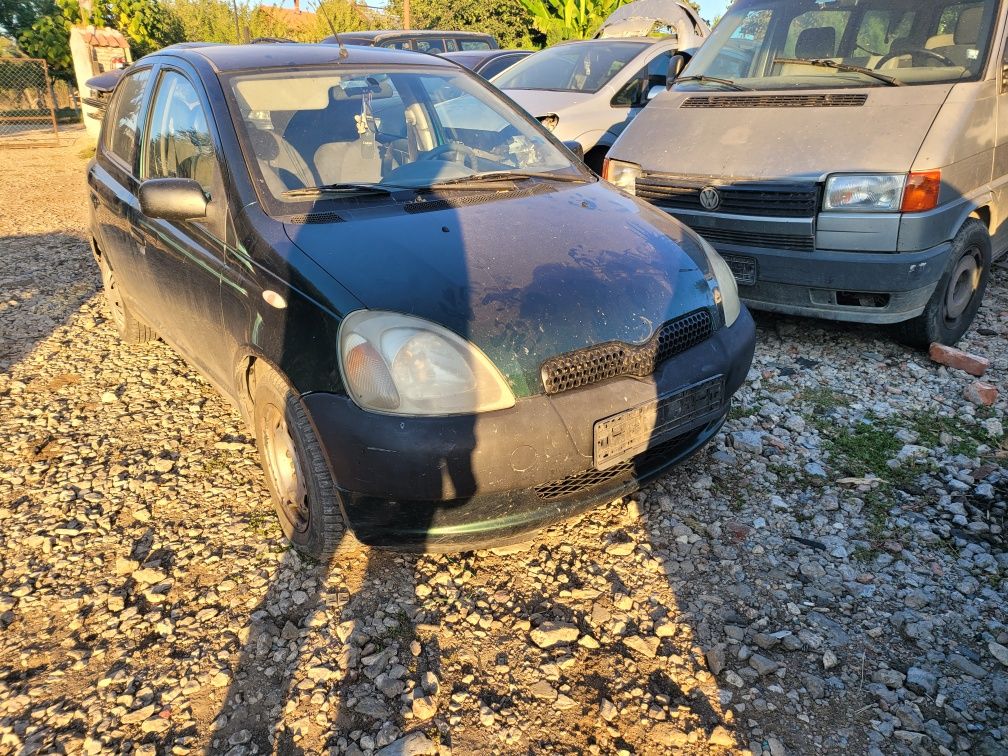 Тойота ярис 1.0 на части/toyota yaris 1.0 na chasti