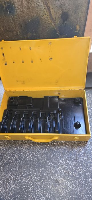 Rems cutie metalica presă electrică