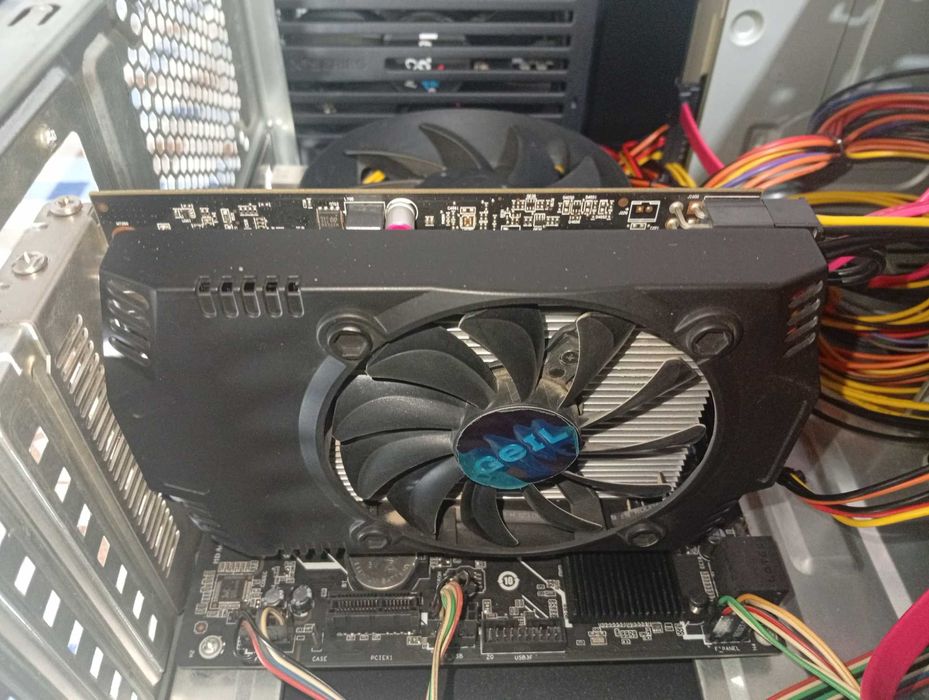 Igravoy Kompyuter Kalonka Komplekt Sotiladi