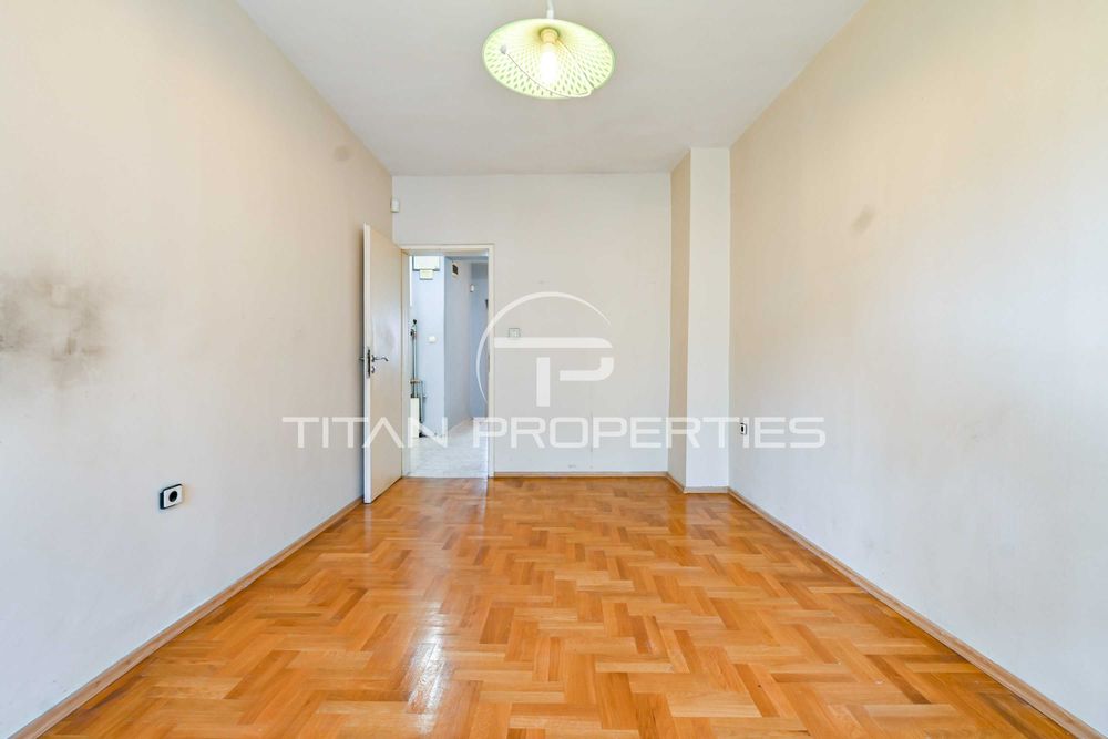 Продава се Тристаен апартамент в София, Хладилника - 106 кв.м за 3010 €/кв.м - Снимка #2