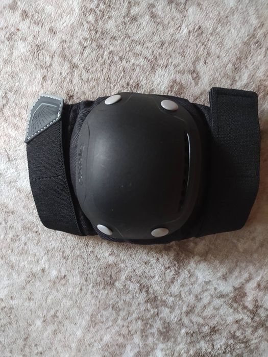 Протектори за китки, лакти и коленаю