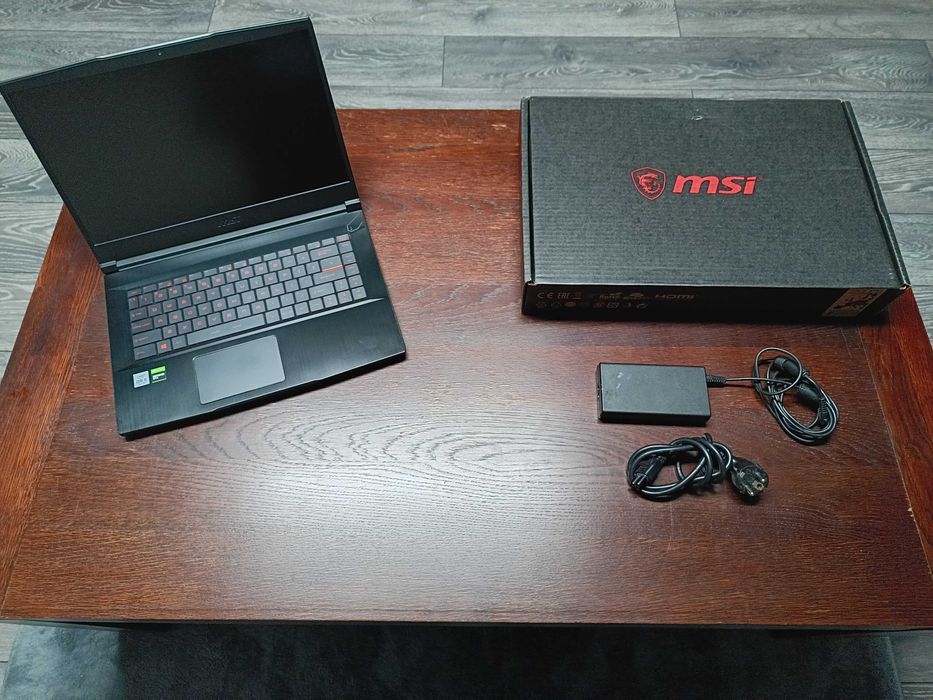 Laptop Gaming MSI MS-16R4 : i5-10300H-16GB RAM-256GB M.2-GTX 1650 4GB