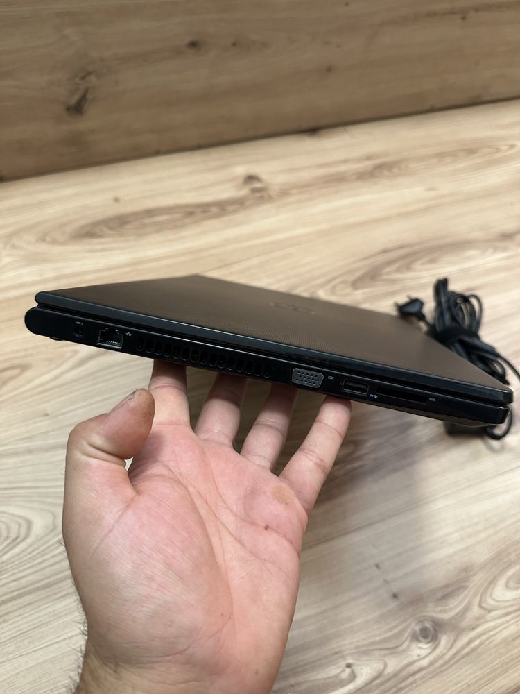 Лаптоп Dell 15,6 инча