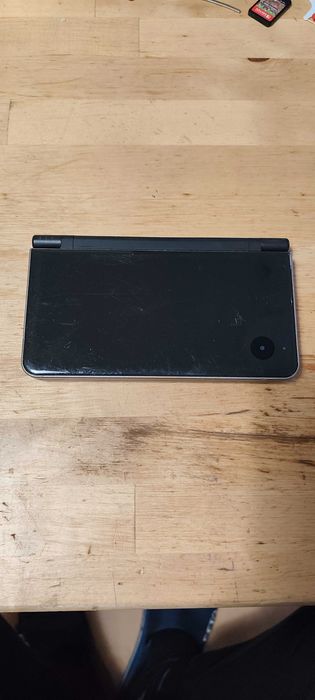Nintendo DSi XL în perfectă stare de funcționare