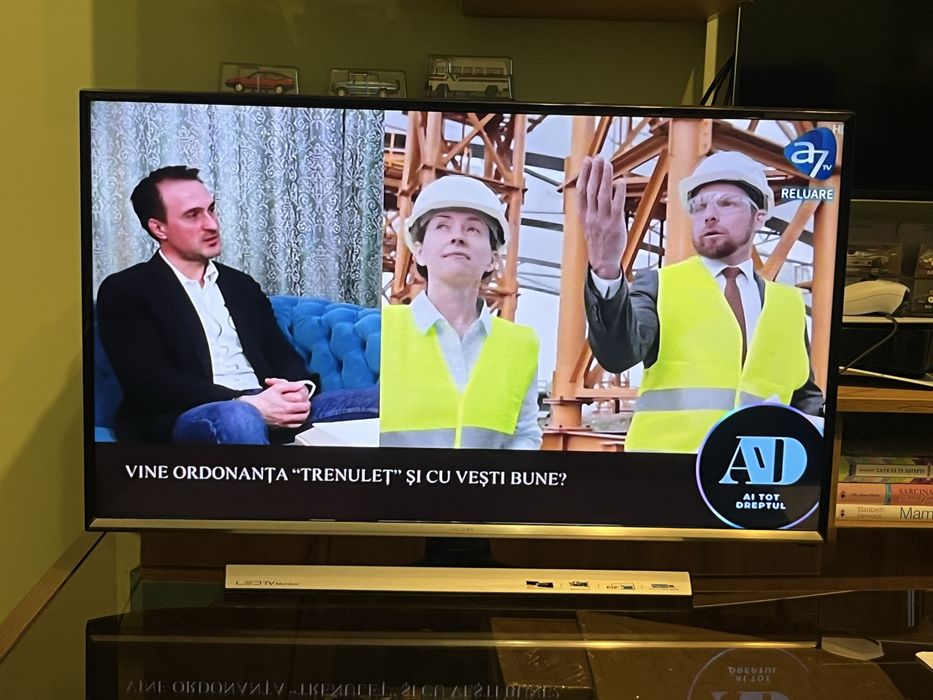 TV Samsung T32E310EW