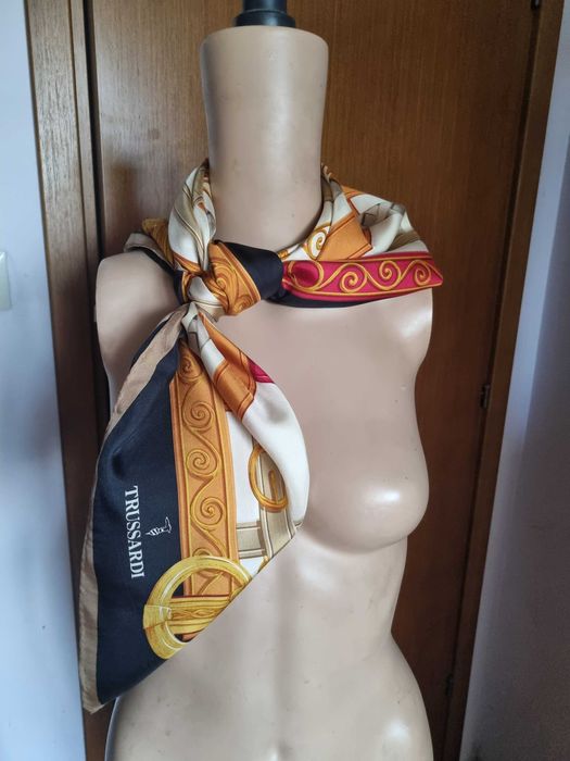 Копринен шал Trussardi