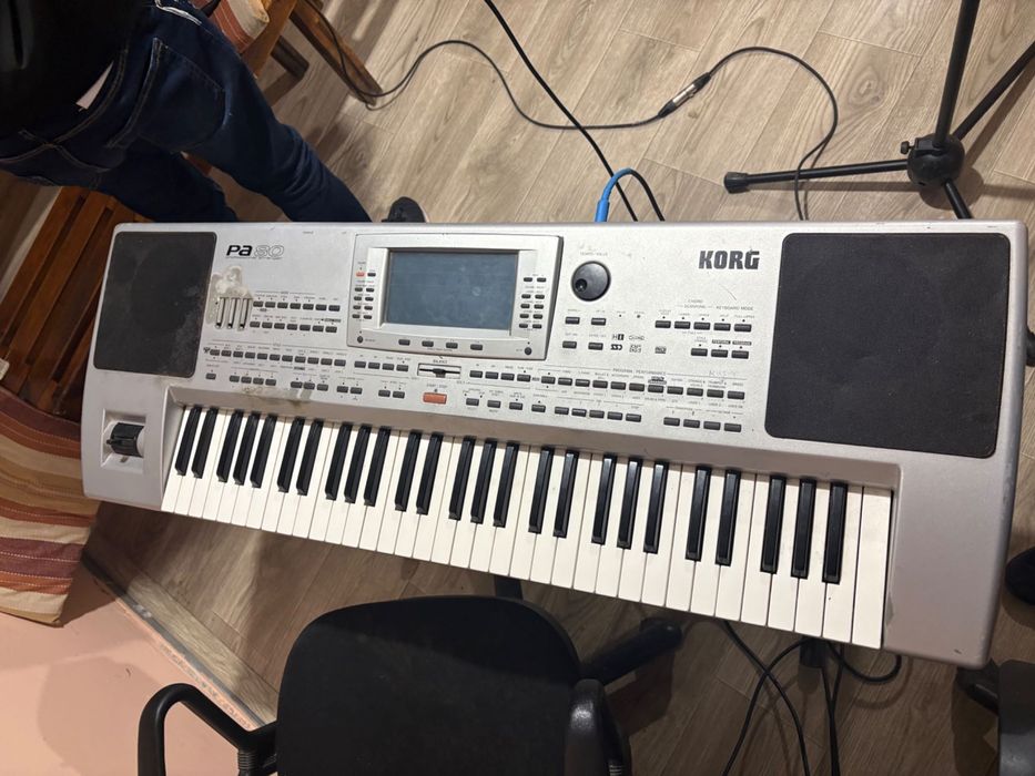 KORG PA80 в добро състояние много зареден