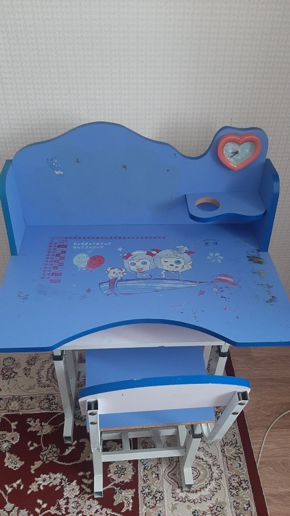 Продам детский стол