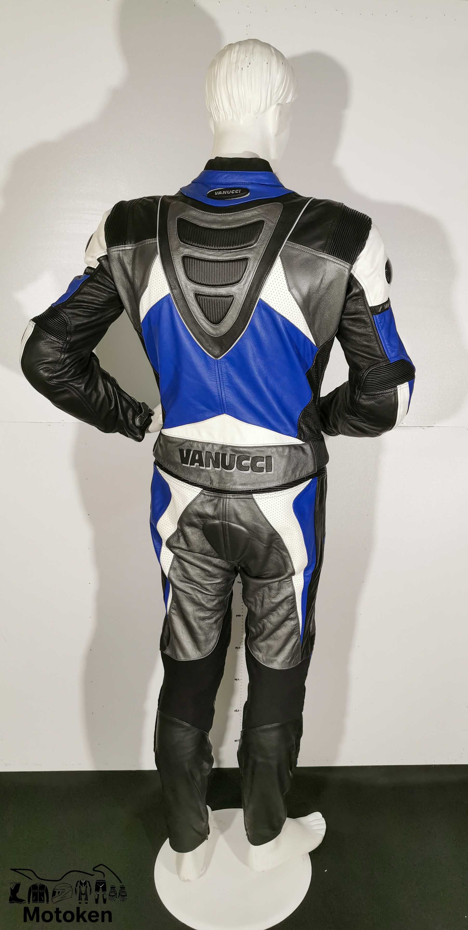 Costum Vanucci moto piele albastru, gri, alb, negru mărime 52