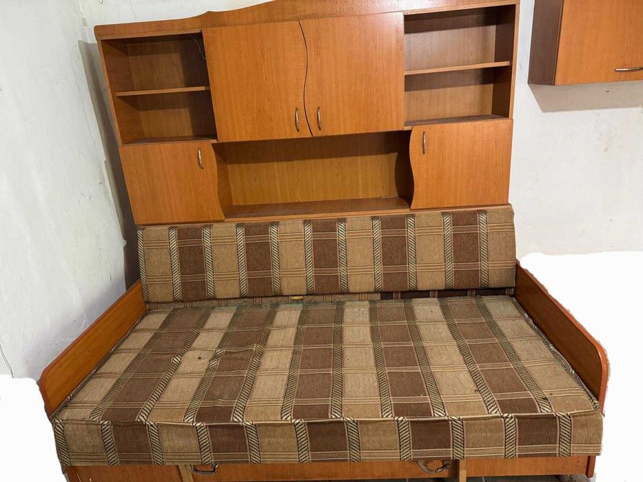 Vând set mobilă de bucătărie.