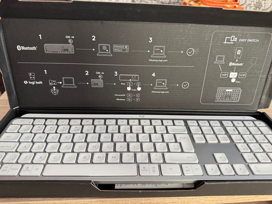 Tastatură Logitech