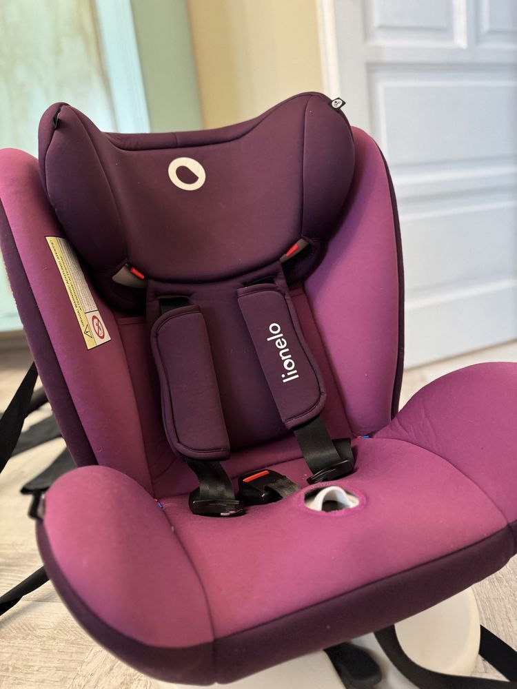 Scaun masina isiofix  360 Lionelo aproape nou