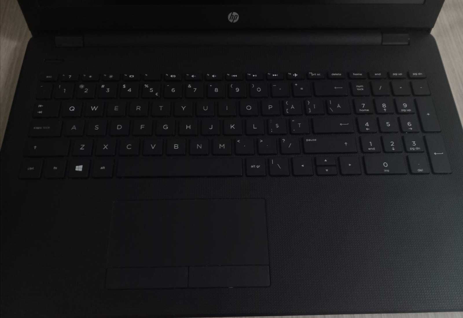 Laptop HP 15-ra060nq