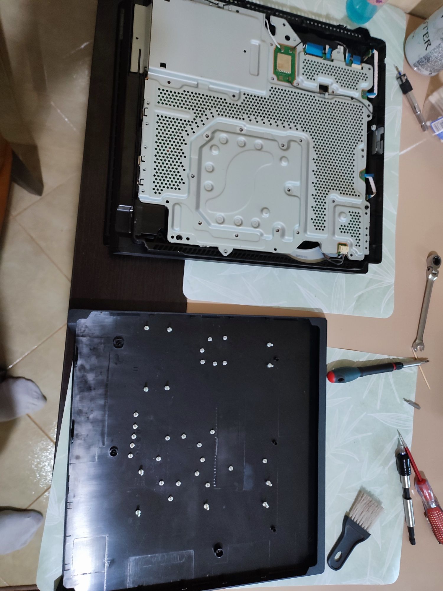 Reparatii,Curățare PS4 ,calculatoare- schimbat pasta,mentenanță,resoft