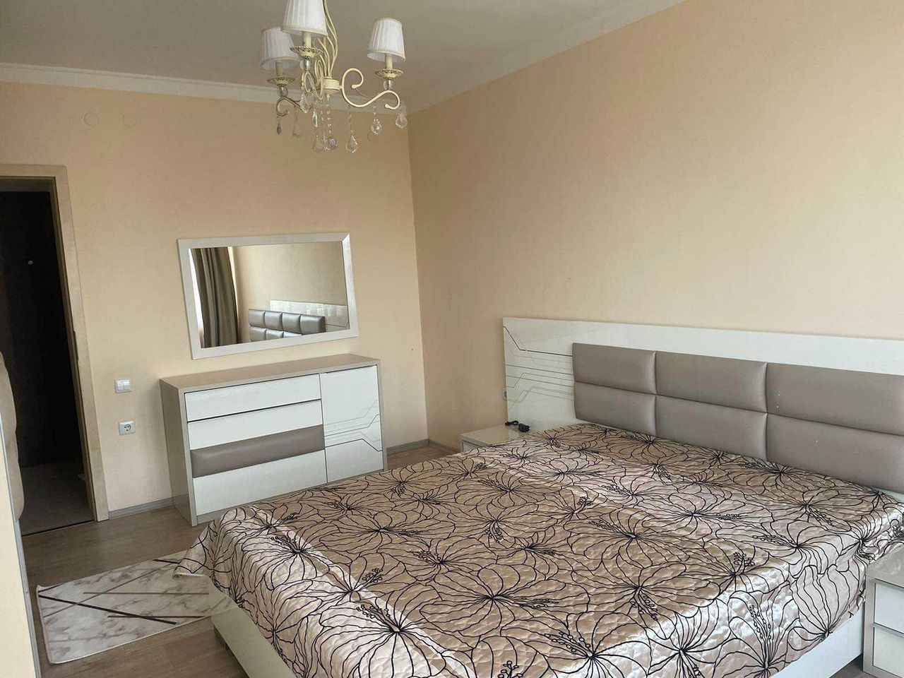 Дава се под наем Двустаен апартамент в Пловдив, Център - 70 кв.м за 550 € - Снимка #4