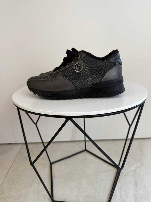 Оригинални дамски сникърси  Armani Jeans 37