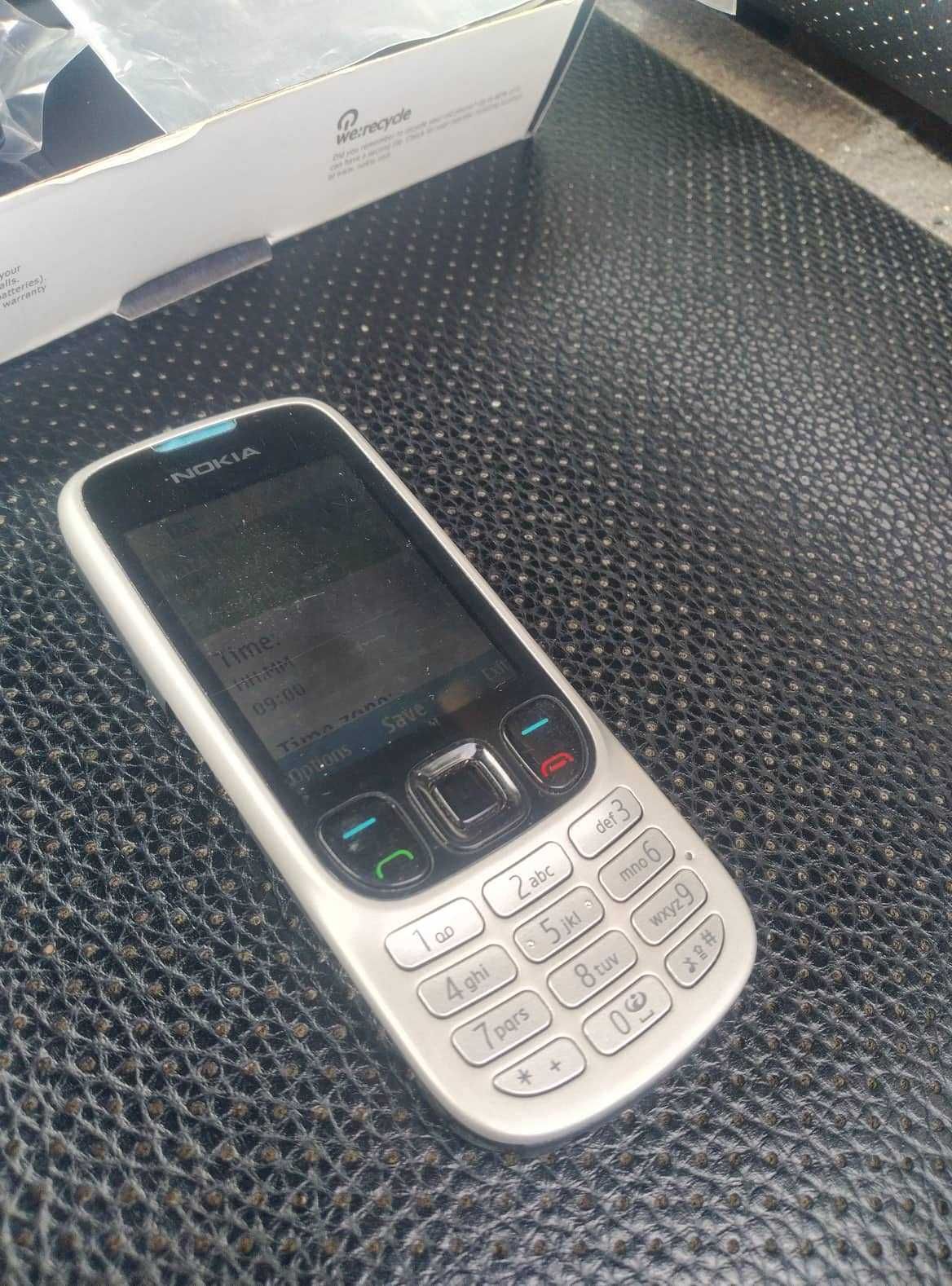 Телефон Nokia 6303 Classic нокиа, FM radio, camera, Bluetooth