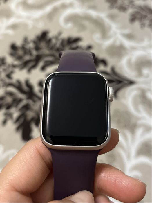 Продам apple watch se (gen2)