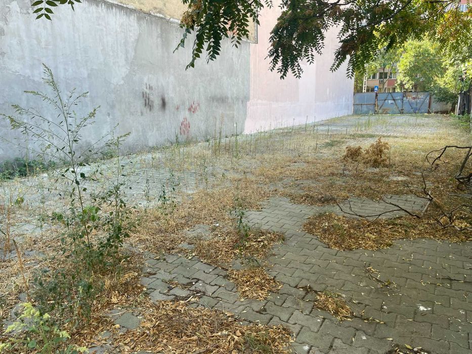Teren de închirat stradal Bucuresti-Soseaua Viilor