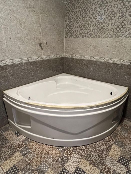 Продам акриловую ванну (Новая)