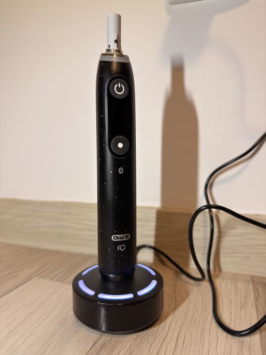 Oral B io10 plus Charger io sense