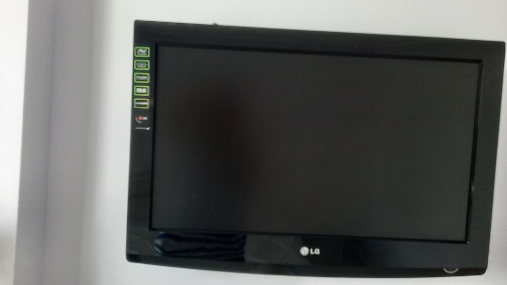 Телевизор  LG  66см