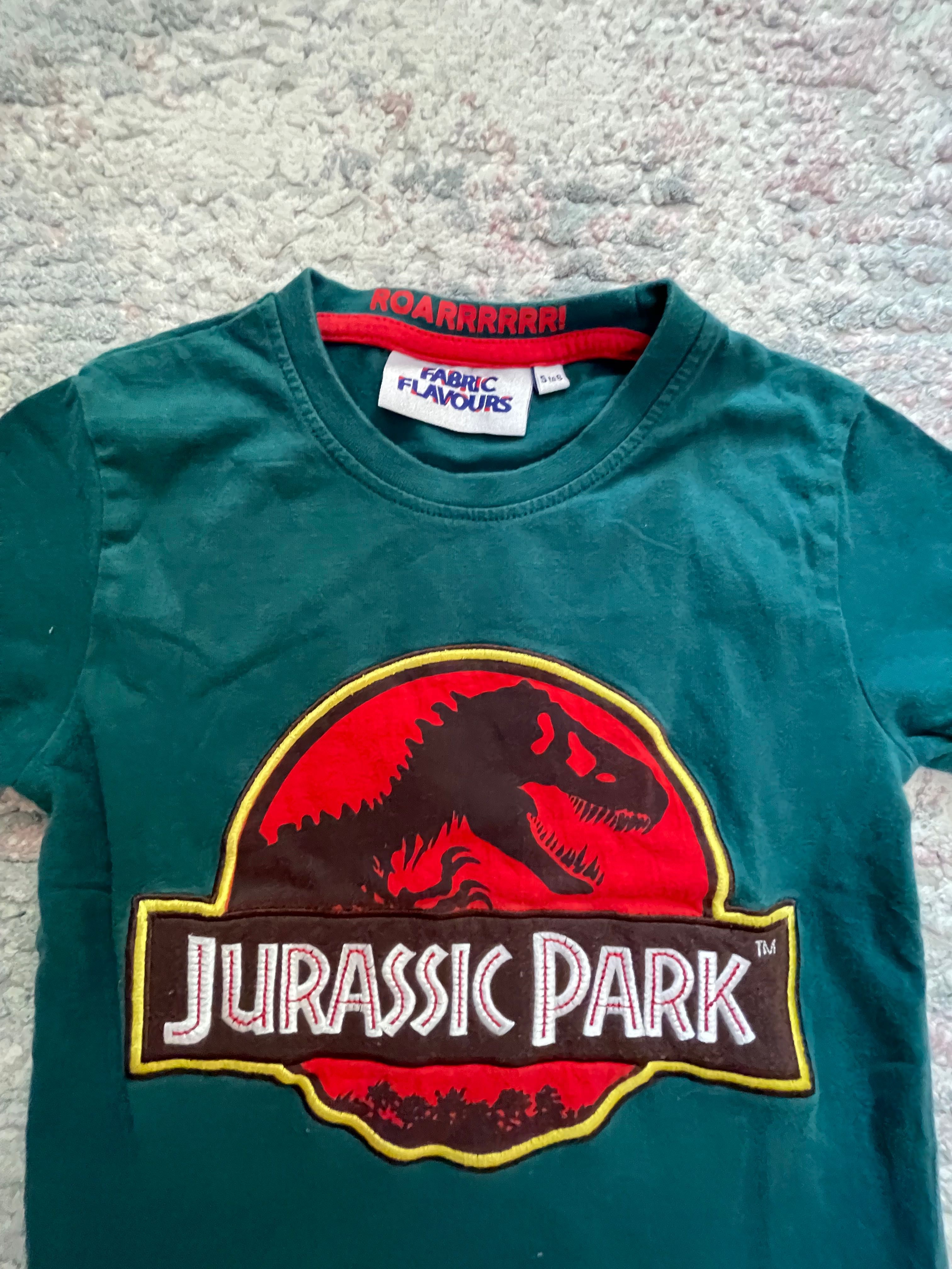 Set tricou jurassic  park și pantalon next mărimea 116(5-6 ani)