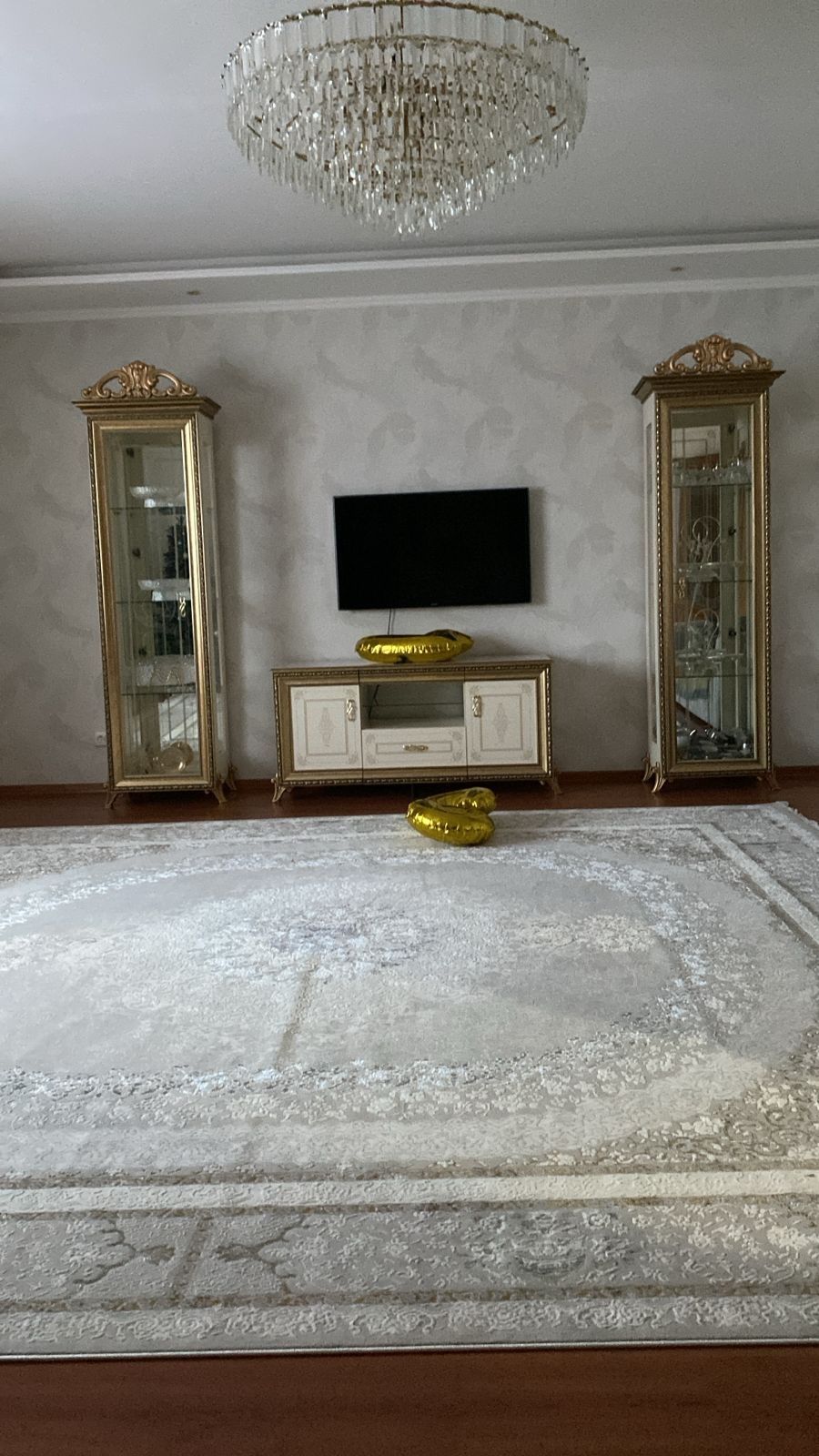Продается Сервант трио