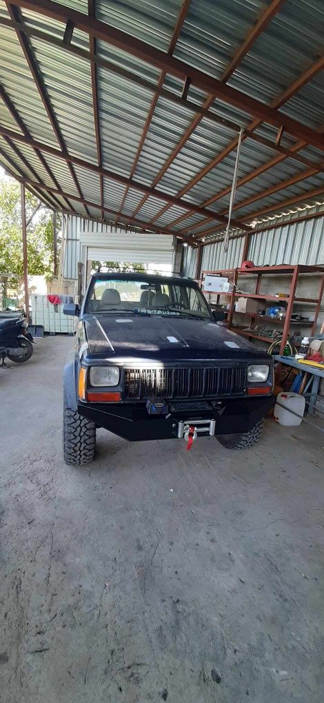 Jeep Cherokee- Джип Чероки
