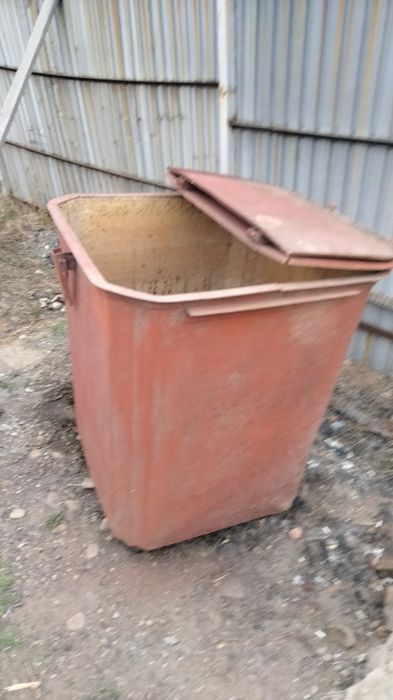 Мусорный бак 1000l