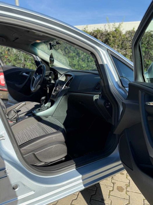 Opel Astra Sedan J 2016