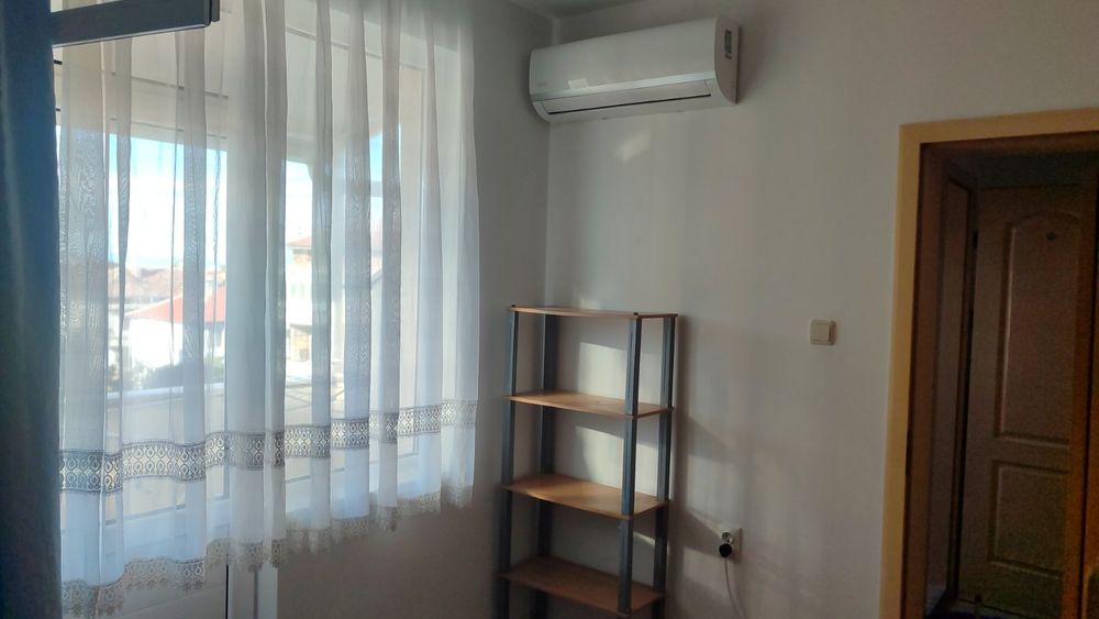 Давам под наем етаж от къща в Асеновград  !