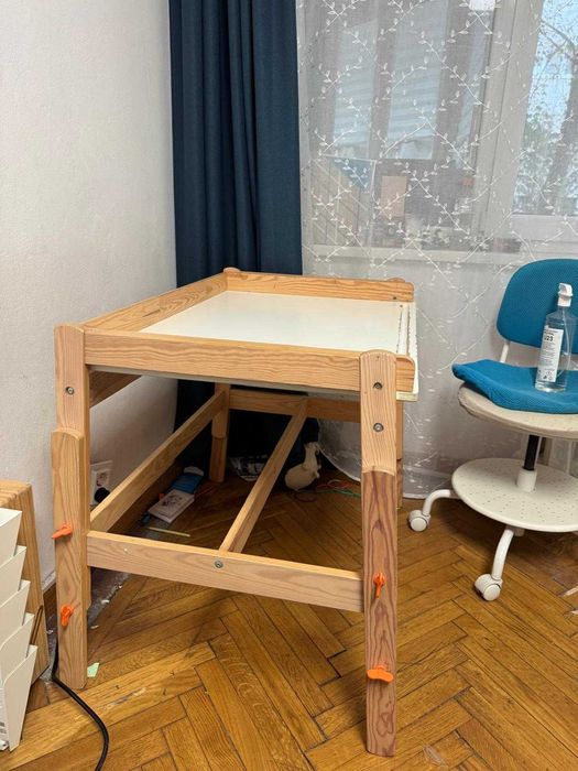 Birou pentru copii, reglabil , luat de la Ikea