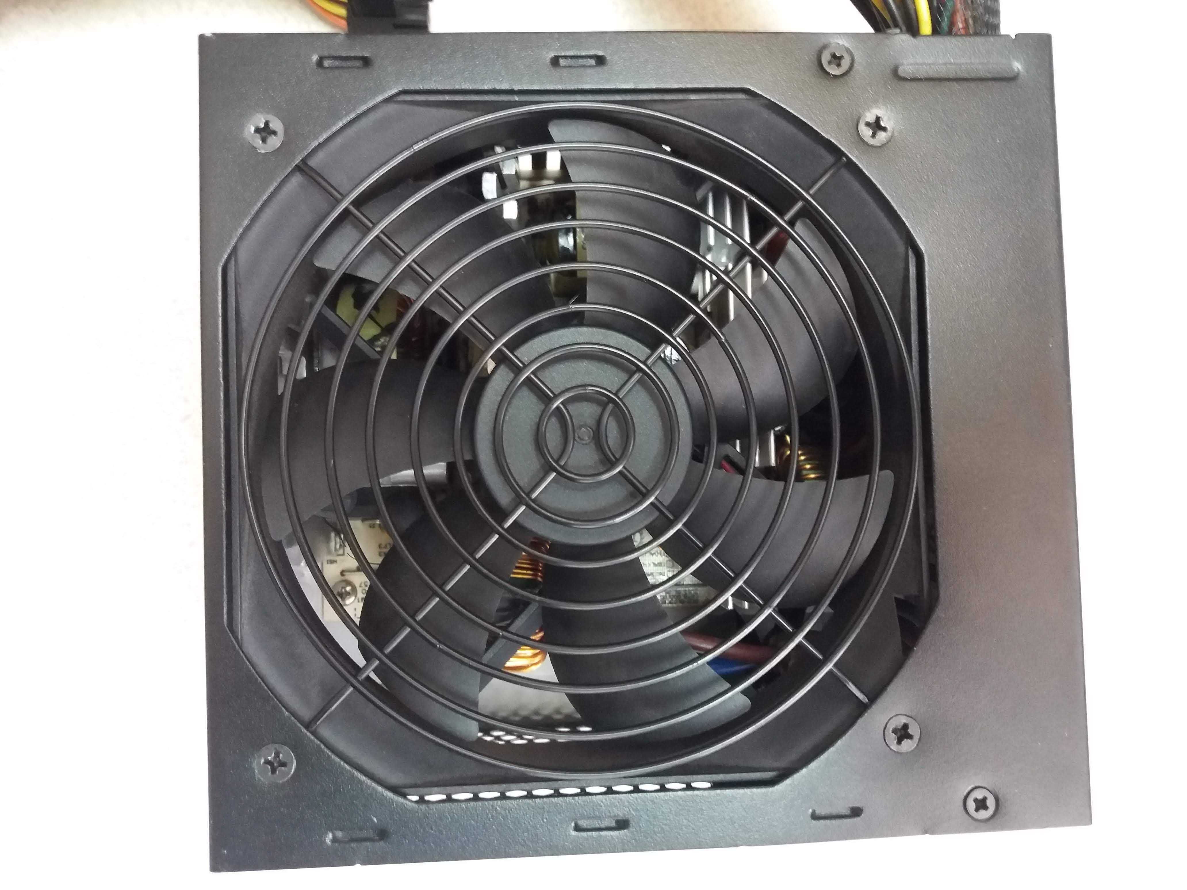 Захранване за компютър Thermaltake SMART 630W