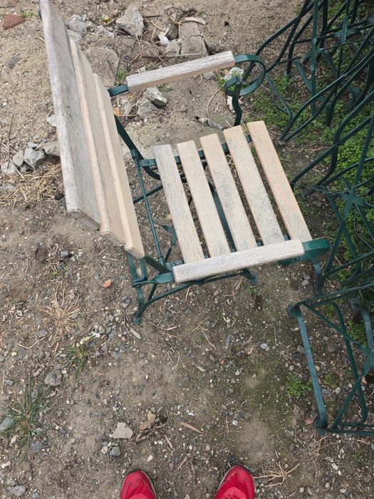 Vand scaune si mese pentru terasa