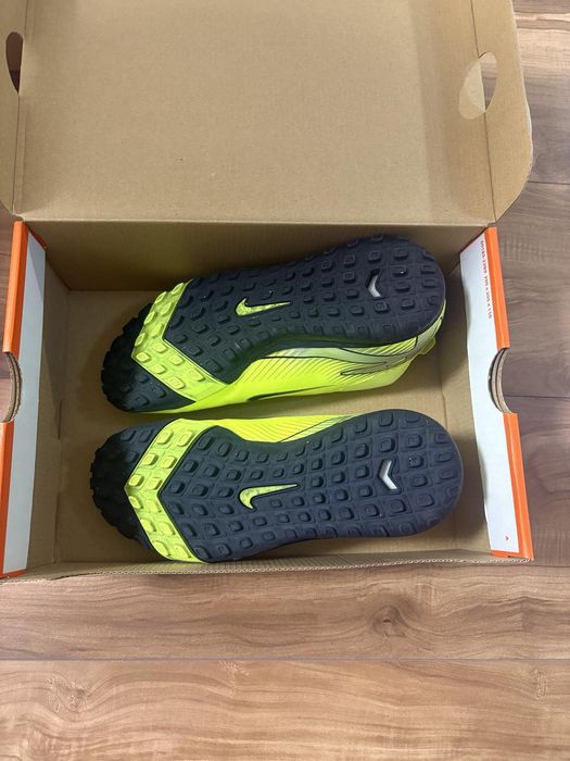 Детски футболни обувки стоножки NIKE ZM SUPERFLY 10 ACADEMY TF Shoes