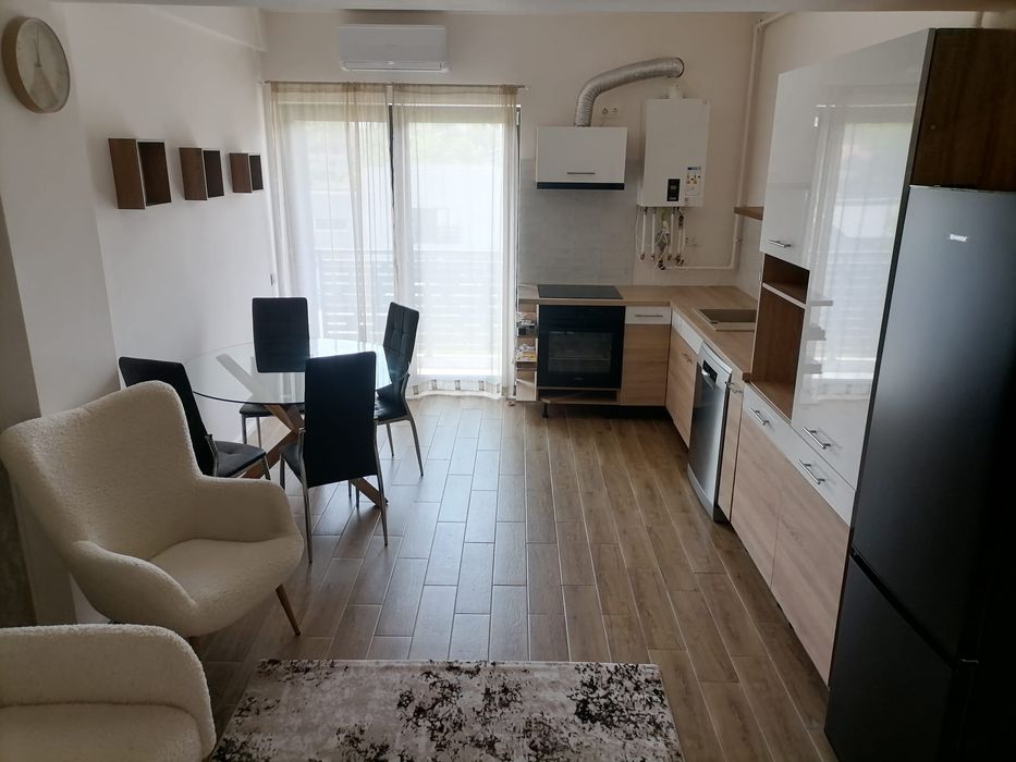 Apartament 2 camere de închiriat