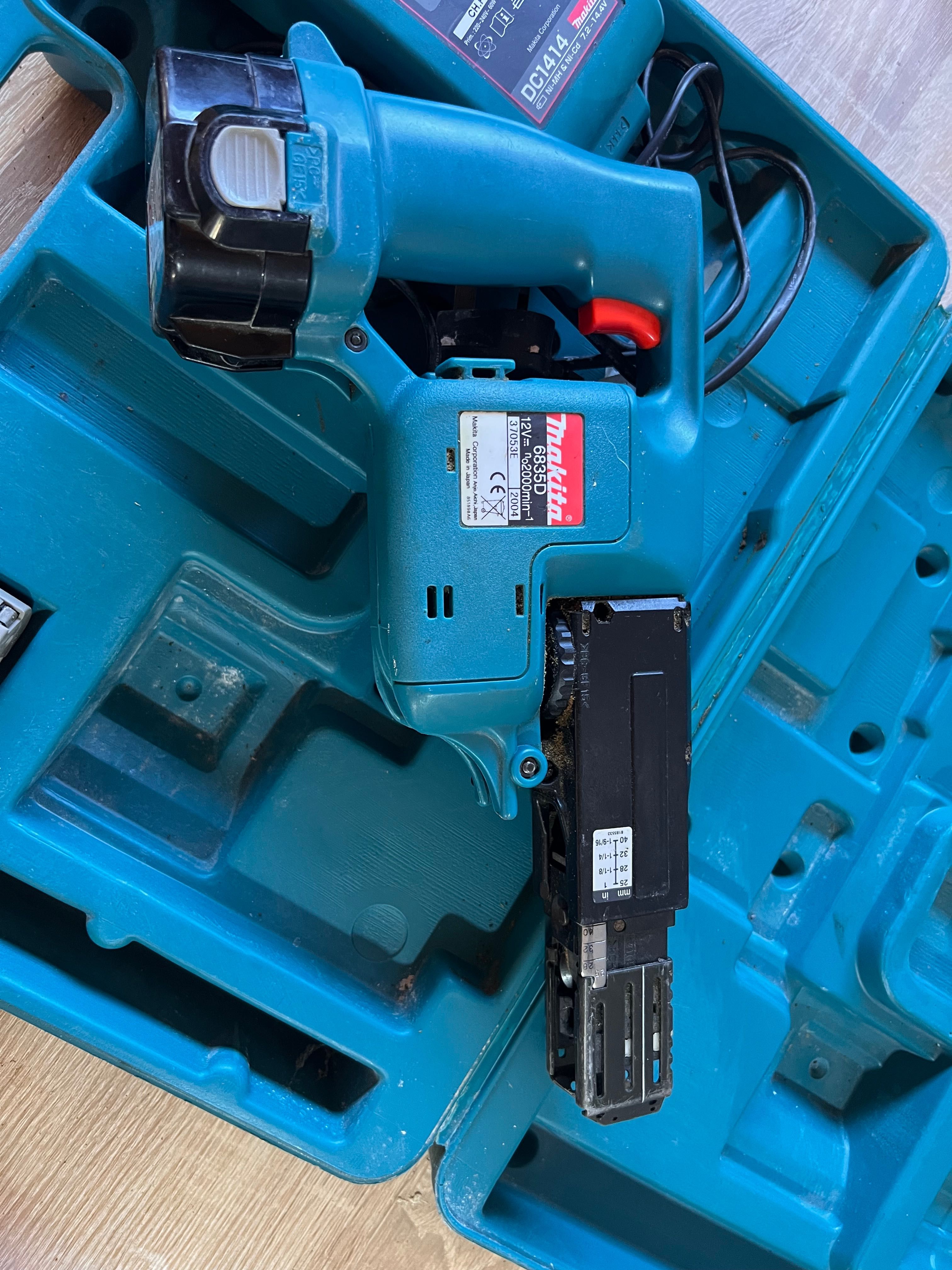 Автоматичен акумулаторен винтоверт за гипсокартон Makita 6835D