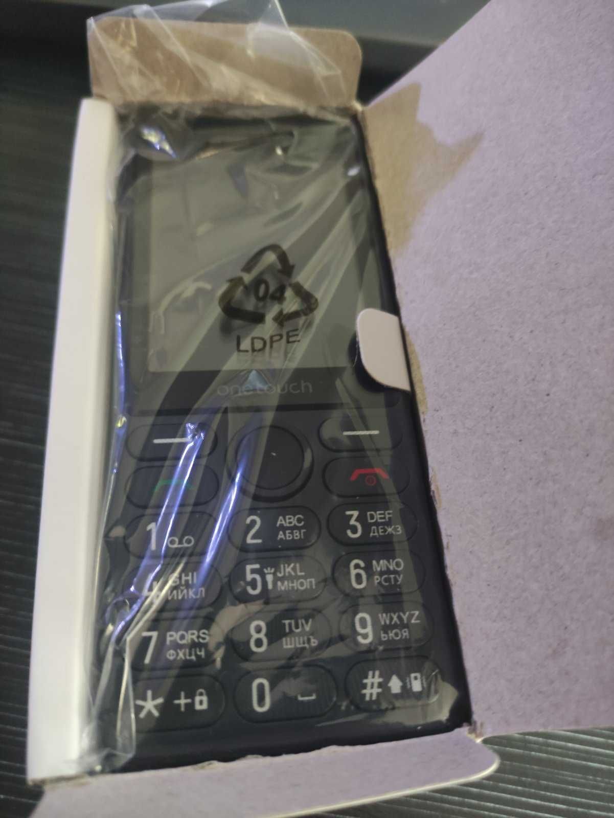 Мобилен телефон GSM TCL onetouch 4022s 2.80 ", ЗАДНА КАМЕРА