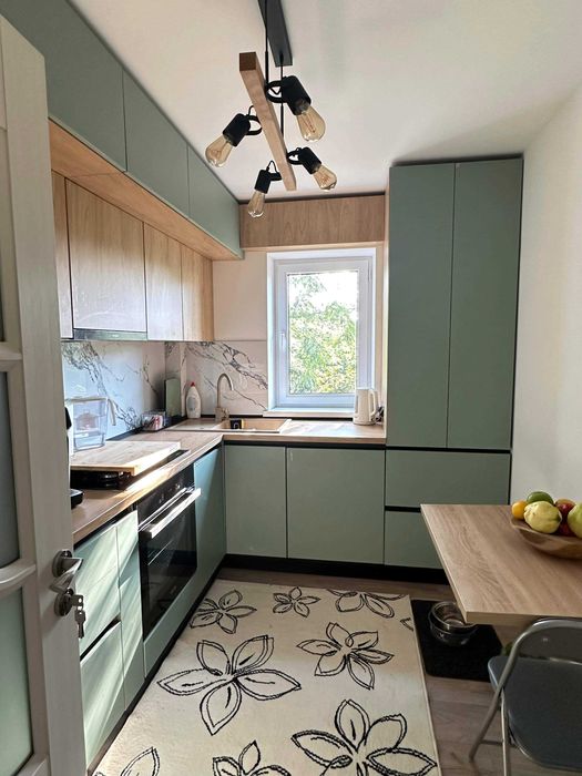 Apart 2 camere de inchiriat (liber in Noiembrie)- langa Palas Campus