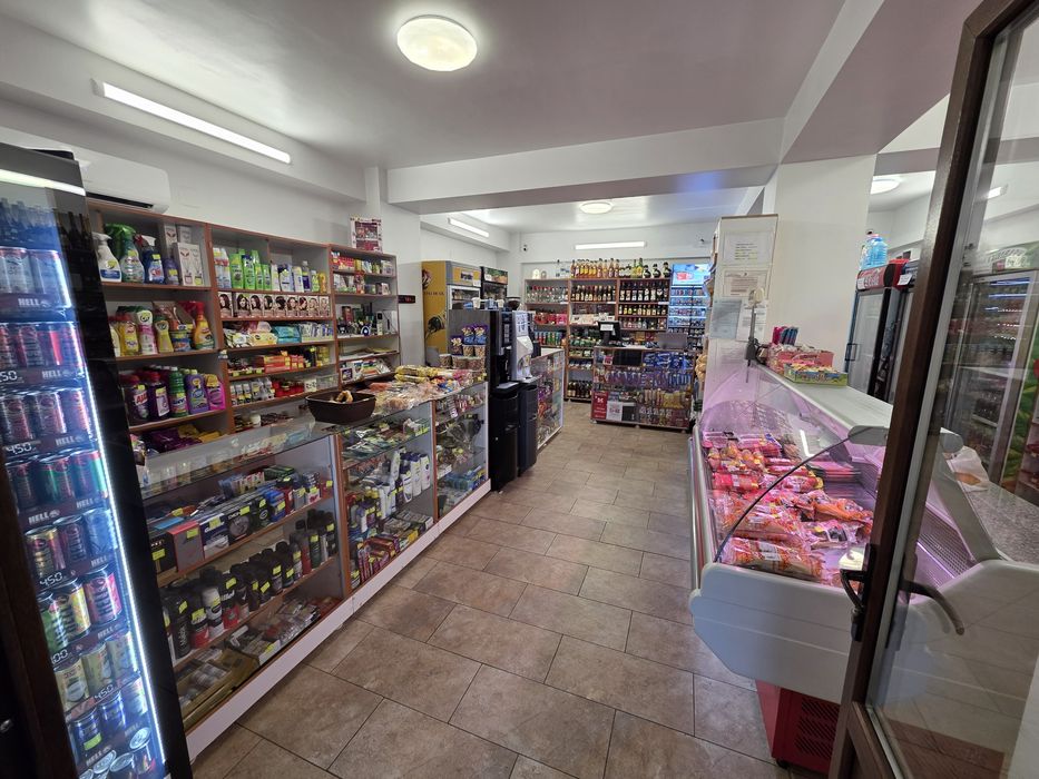 Spatiu comercial situat în Boldesti Scaieni