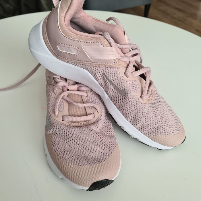 Adidasi Nike, marime 40