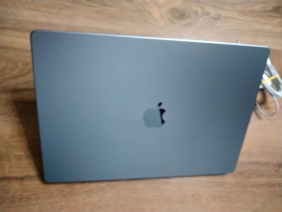 macbook pro 16 m1 pro 2021 1tb