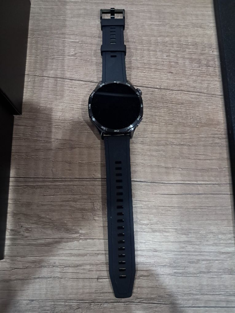 Huawei GT5 чисто нов ,в гаранция