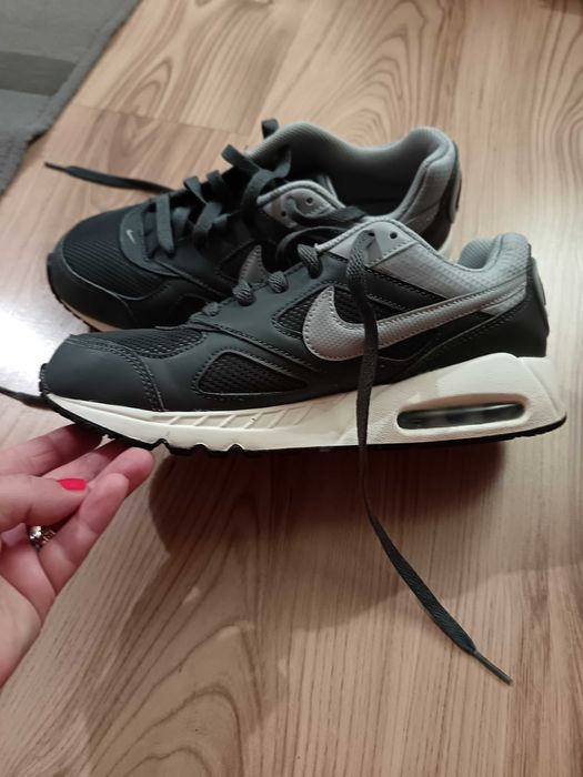 Маратонки Nike AIR MAX, 38,5 номер