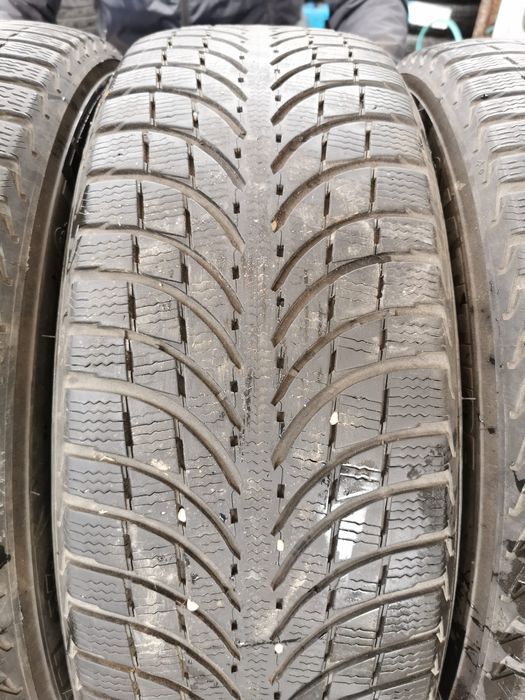 235 60 18 Michelin 4 anvelope iarna