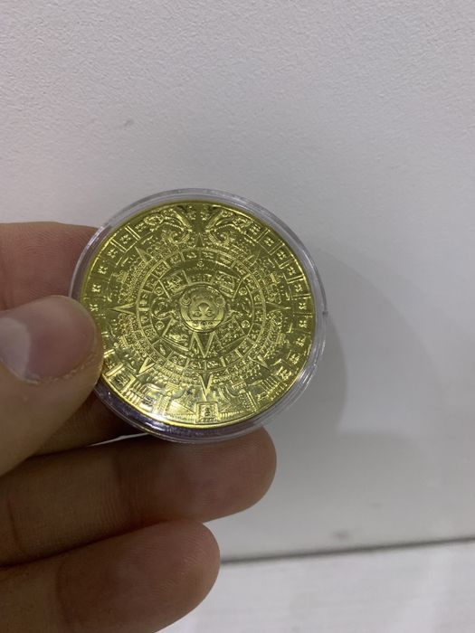 Чисто нови неразопаковани монети!!!