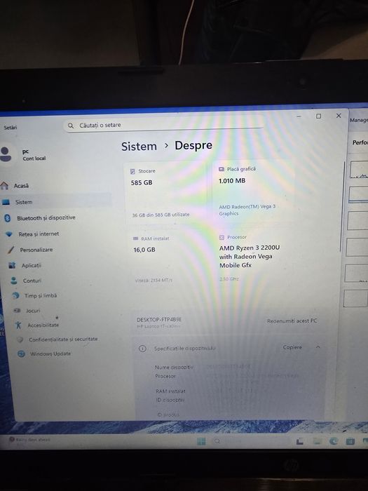 Laptop HP 17, Ryzen 3-2200, ram 16gb, ssd 128gb si hard 500gb
