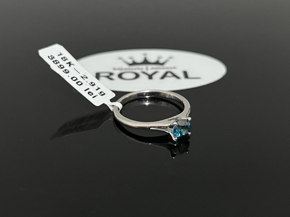 Bijuteria Royal CB : Inel dama aur alb 18k cu safir 2,91 grame